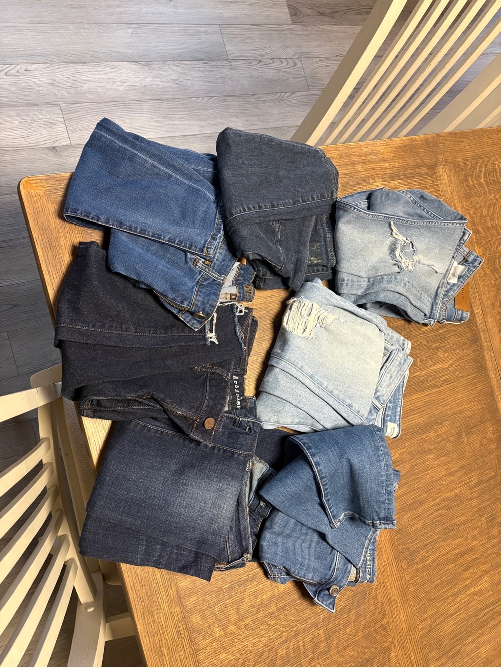 Bundle of 7  Women's skinny Jeans - Multiple Washes